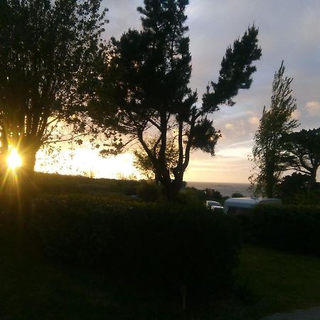 Les Hortensias Grande Tente Familiale Deux Chambres Et Sejour Vue Mer Sur Camping Nature Plestin-les-Grèves المظهر الخارجي الصورة